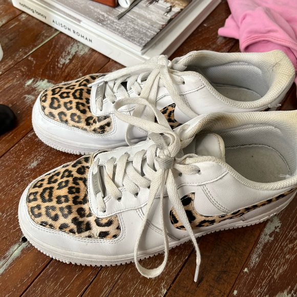 AIR FORCE 1s CHEETAH CUSTOM SHOE - Picture 3 of 17